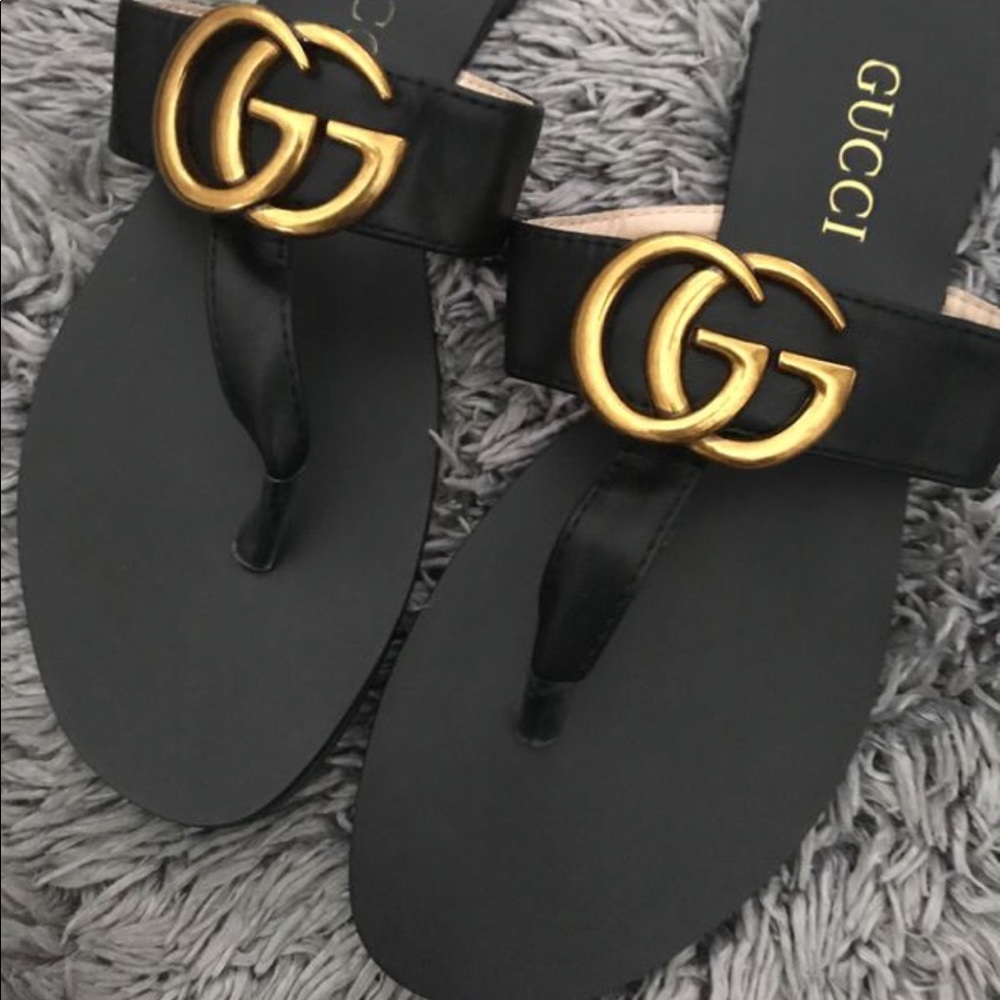 Women sandals
